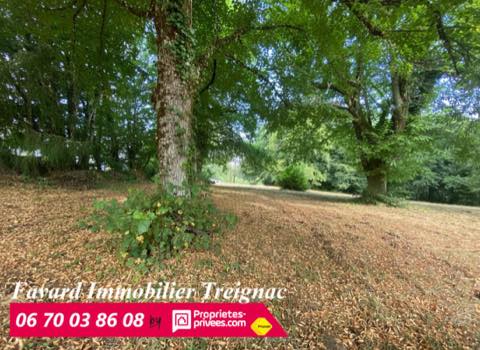 Terrain · 3806 m² à Treignac